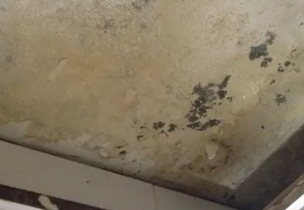 筠连阳台漏水维修公司分享下筠连卫生间渗水维修需要注意哪些问题。