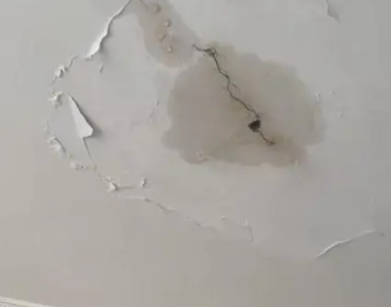 筠连阳台漏水维修公司分享下屋面防水工程质量问题原因分析